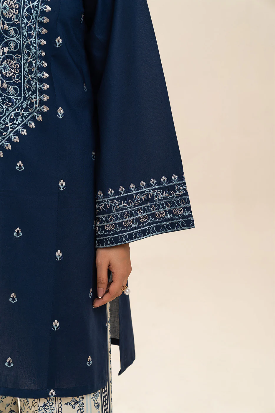 2 PIECE EMBROIDERED LAWN SUIT-NAVY SPRUCE (UNSTITCHED) - Image 4