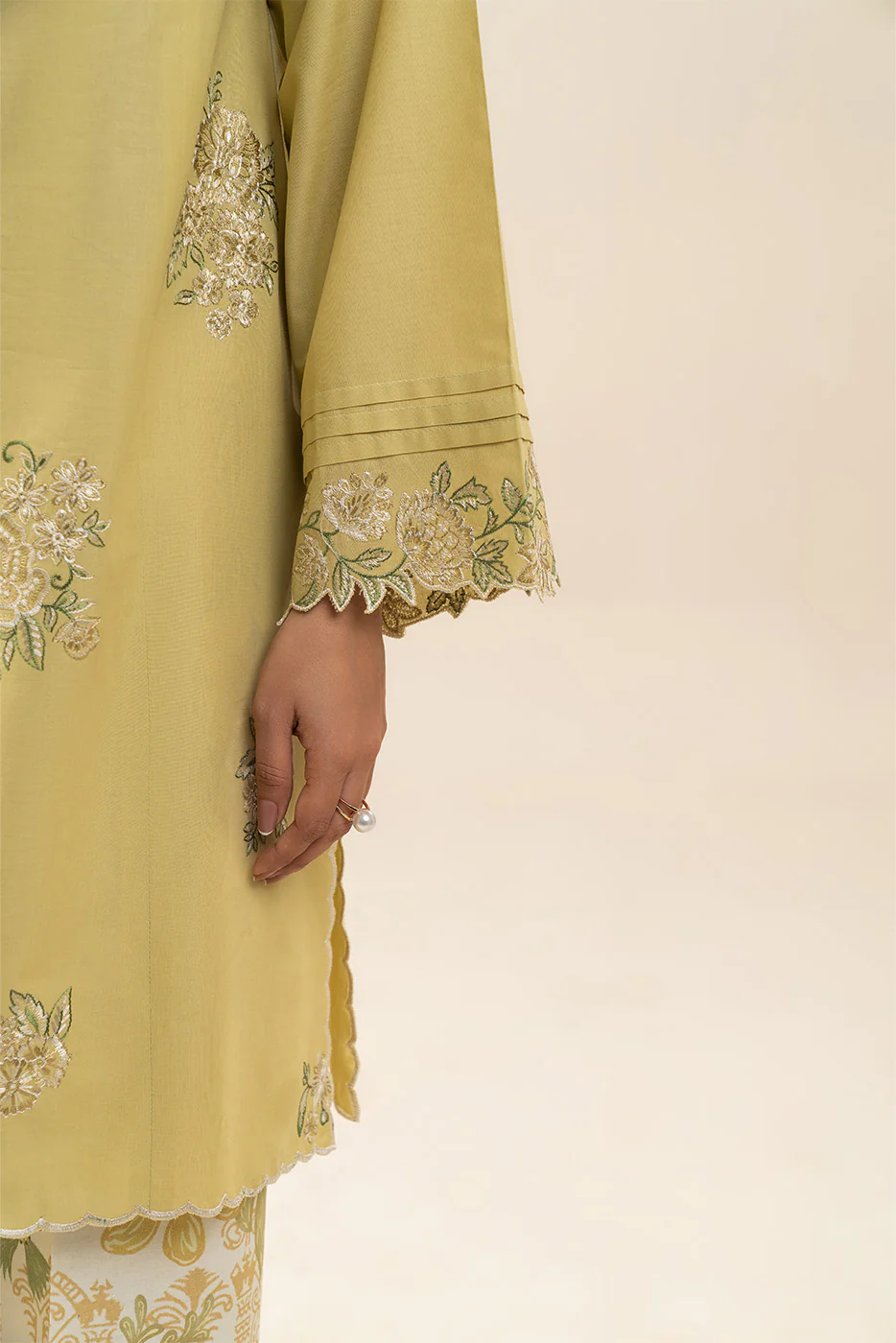 2 PIECE EMBROIDERED LAWN SUIT-AMBER BLISS (UNSTITCHED) - Image 4