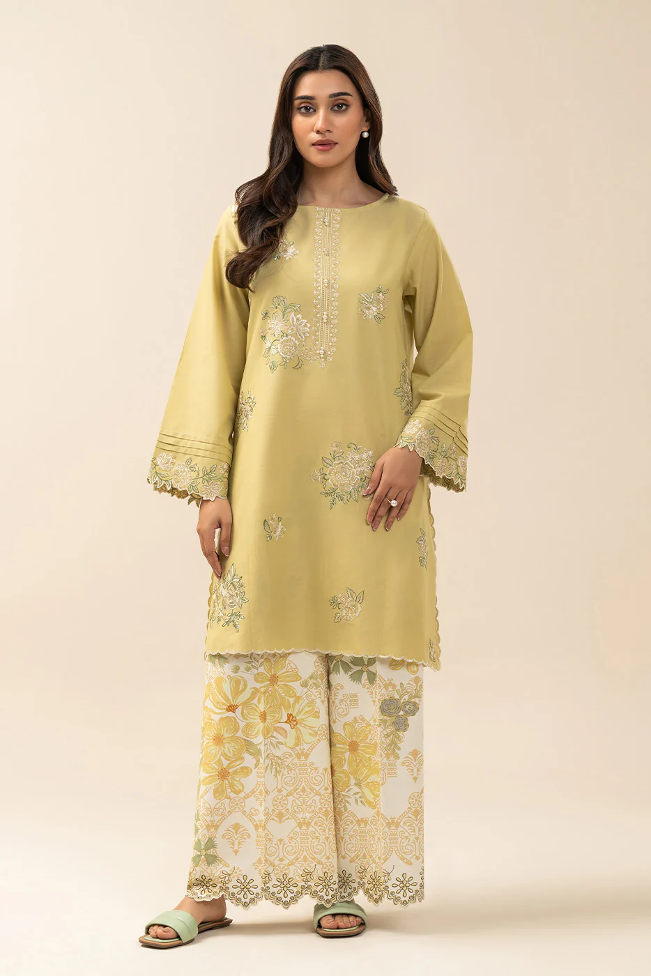 2 PIECE EMBROIDERED LAWN SUIT-AMBER BLISS (UNSTITCHED) - Image 5