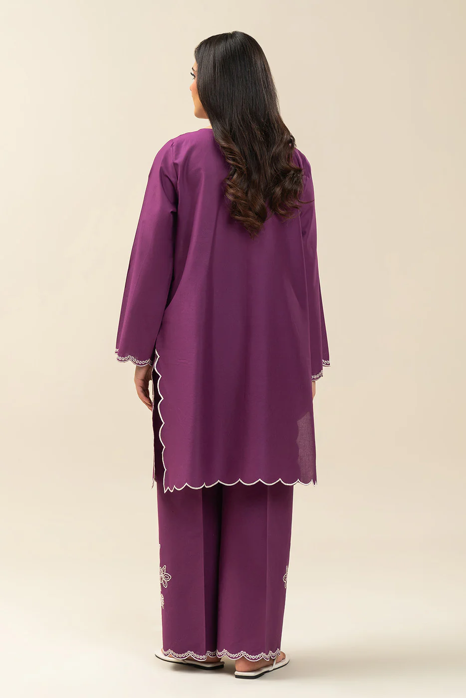 2 PIECE EMBROIDERED LAWN SUIT-GLISTENING GRAPE (UNSTITCHED) - Image 3