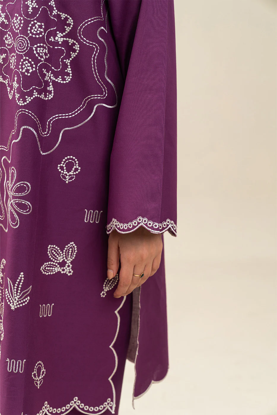 2 PIECE EMBROIDERED LAWN SUIT-GLISTENING GRAPE (UNSTITCHED) - Image 6