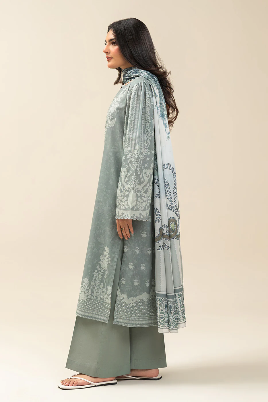 3 PIECE PRINTED LAWN SUIT-SAGE GIN (UNSTITCHED) - Image 4