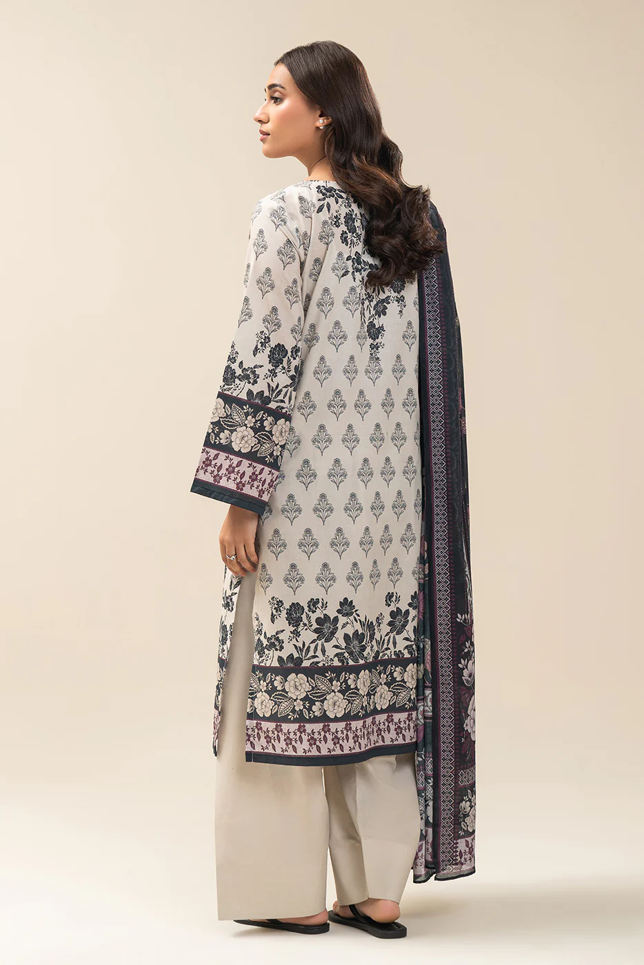 3 PIECE PRINTED LAWN SUIT-WHIMSICAL FLORET SUIT - Image 6