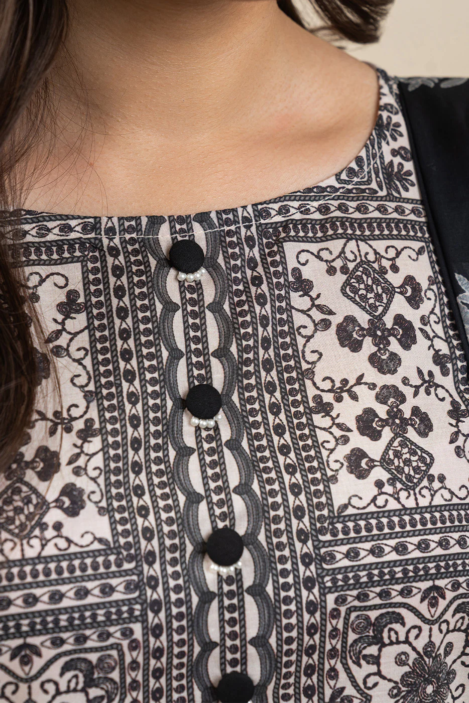 3 PIECE PRINTED LAWN SUIT-IVORY ALLURE (UNSTITCHED) - Image 5