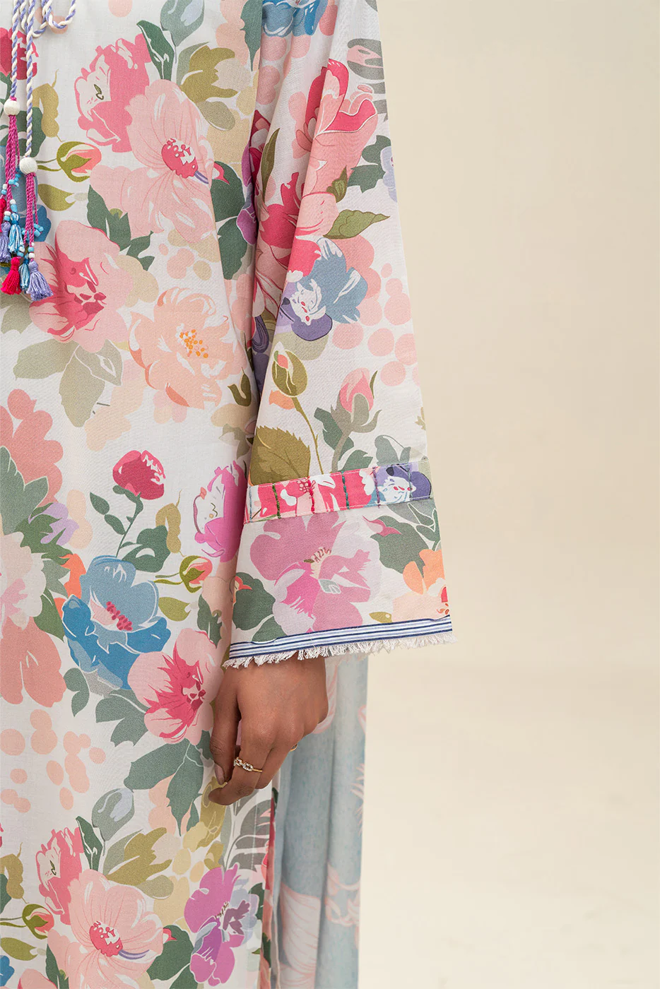 3 PIECE PRINTED LAWN SUIT-PEARLY BLOSSOM (UNSTITCHED) - Image 5