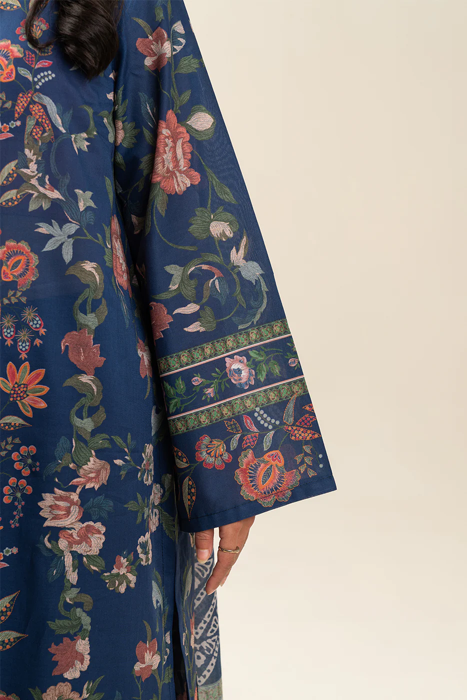 3 PIECE PRINTED LAWN SUIT-NIGHT EDEN (UNSTITCHED) - Image 4
