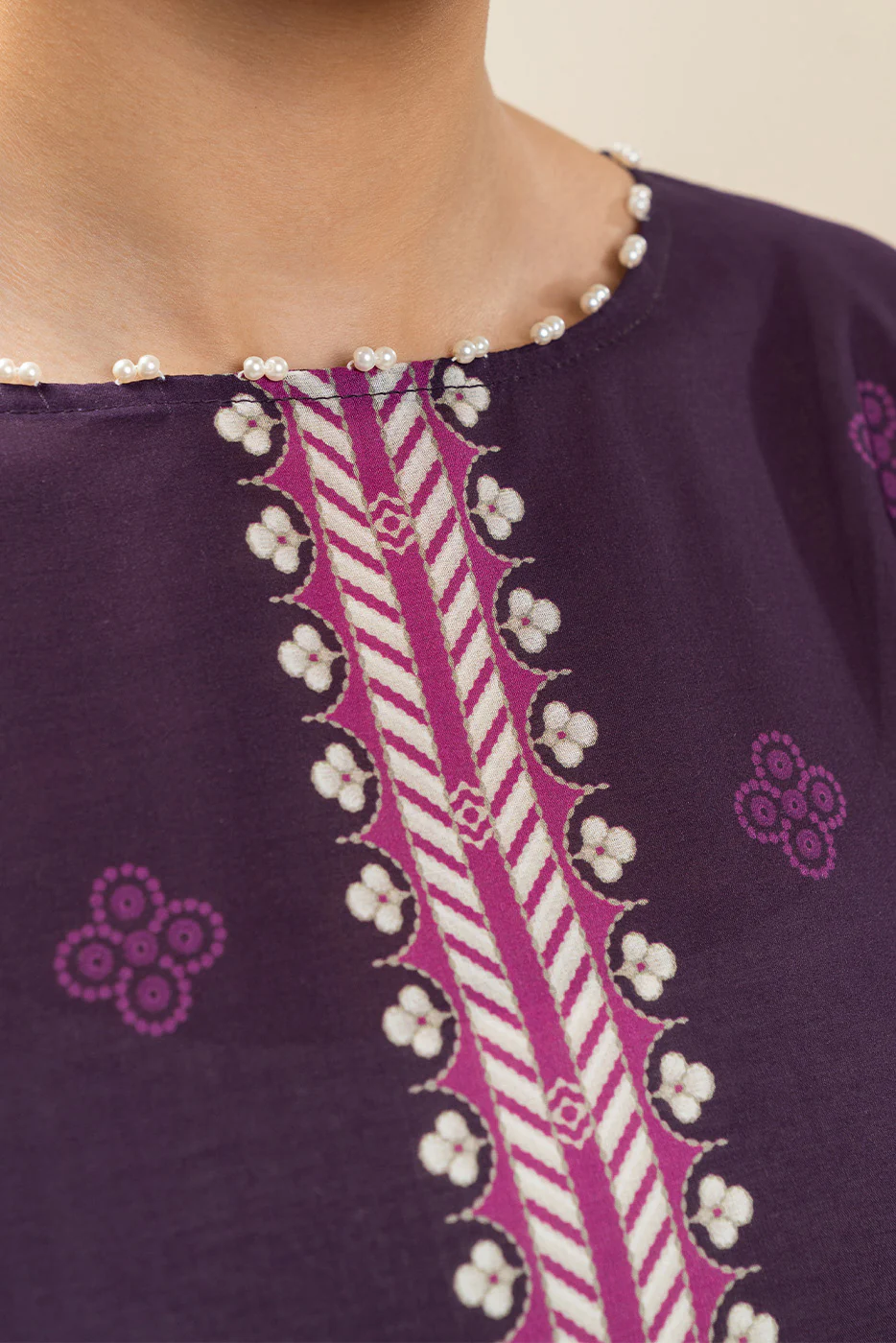 3 PIECE PRINTED LAWN SUIT-PLUM NOIR (UNSTITCHED) - Image 4