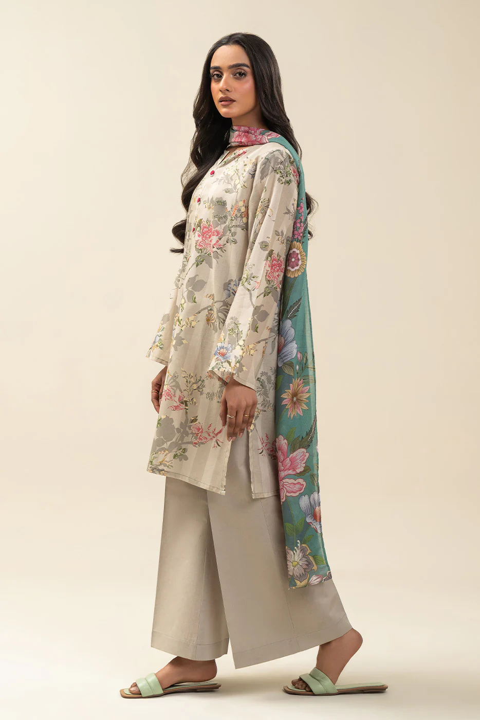3 PIECE PRINTED LAWN SUIT-ZAHLIA ORCHID (UNSTITCHED) - Image 4