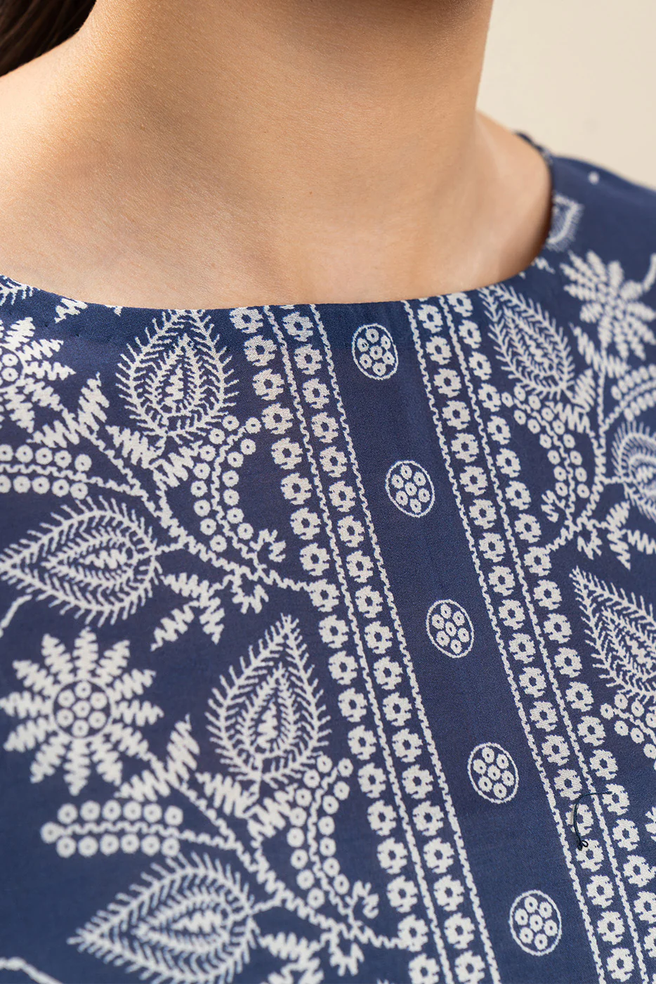3 PIECE PRINTED LAWN SUIT-AZURE GRACE (UNSTITCHED) - Image 6