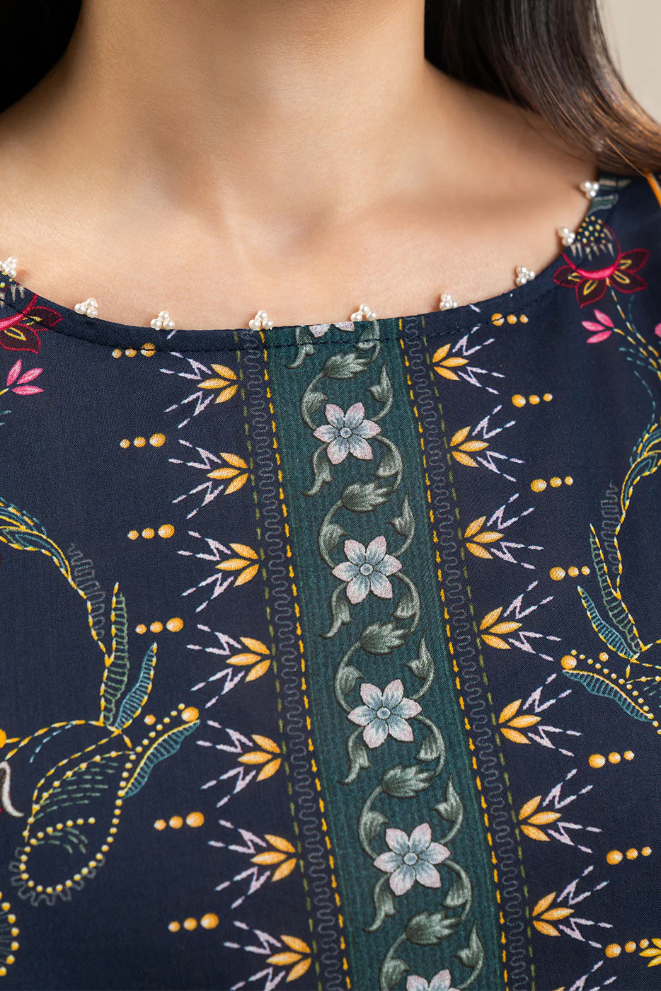 3 PIECE PRINTED LAWN SUIT-ECLECTIC ROSE (UNSTITCHED) - Image 5