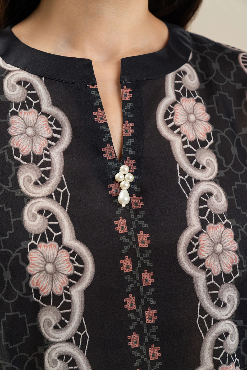 3 PIECE PRINTED LAWN SUIT-NOIR DRAPE (UNSTITCHED) - Image 3