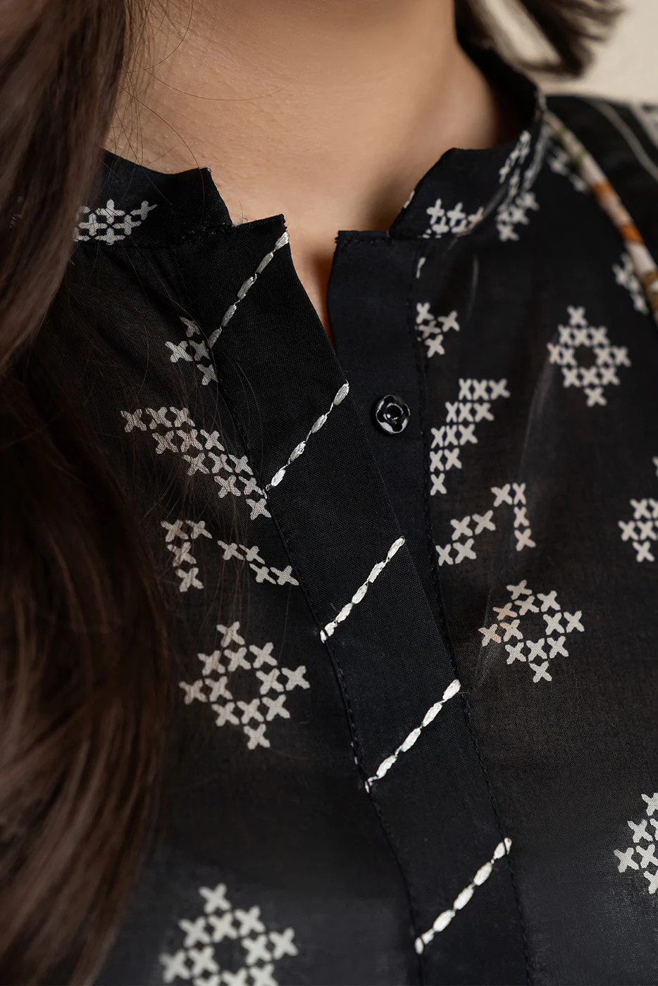 3 PIECE PRINTED LAWN SUIT-NOOR MAZE (UNSTITCHED) - Image 5