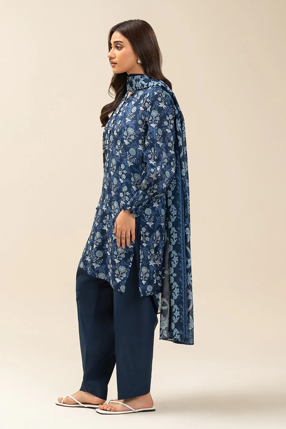 3 PIECE PRINTED LAWN SUIT-MAJESTIC MIDNIGHT (UNSTITCHED) - Image 6