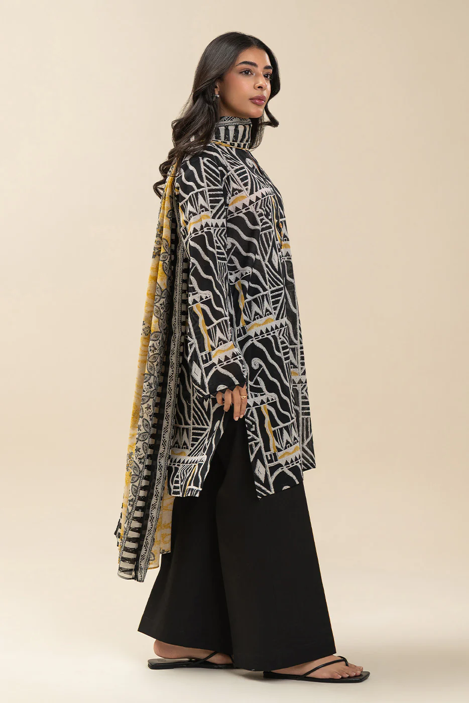 3 PIECE PRINTED LAWN SUIT-RAVEN BLOOM (UNSTITCHED) - Image 3