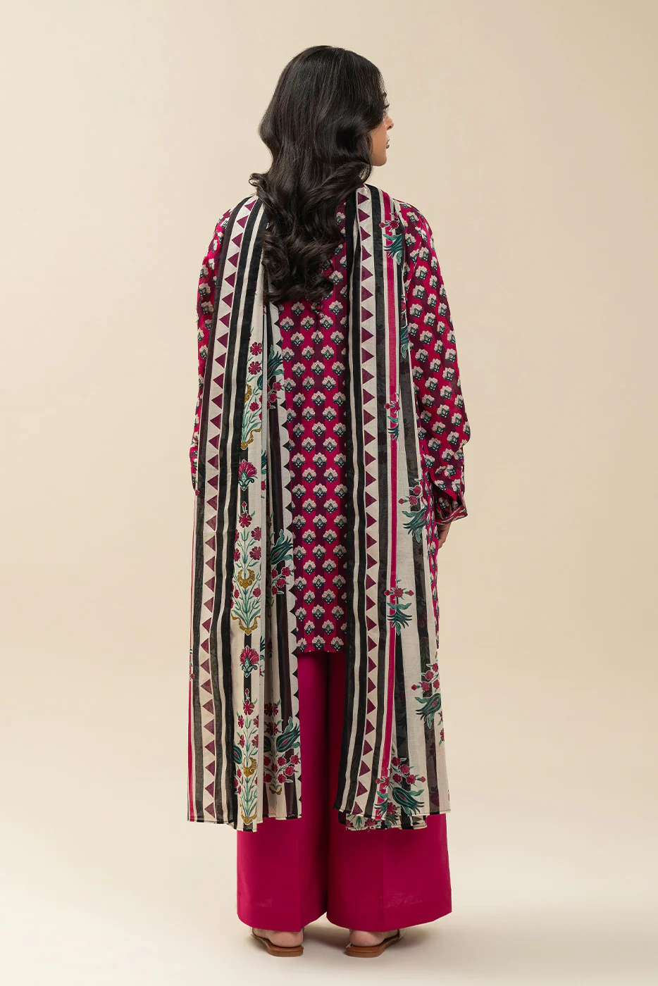 3 PIECE PRINTED LAWN SUIT-PINK COSMOS (UNSTITCHED) - Image 4