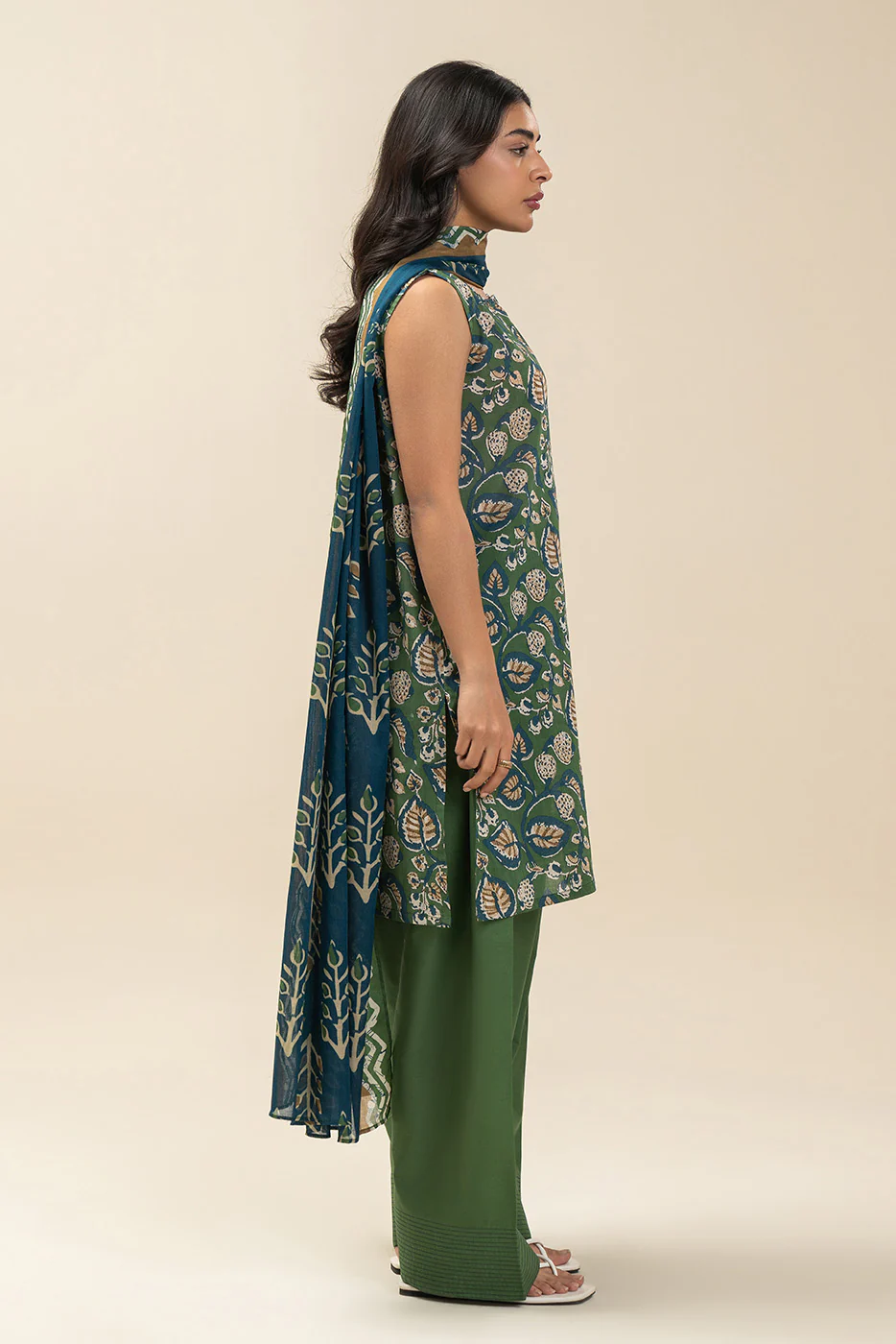 3 PIECE PRINTED LAWN SUIT-AQUA SERENITY (UNSTITCHED) - Image 3