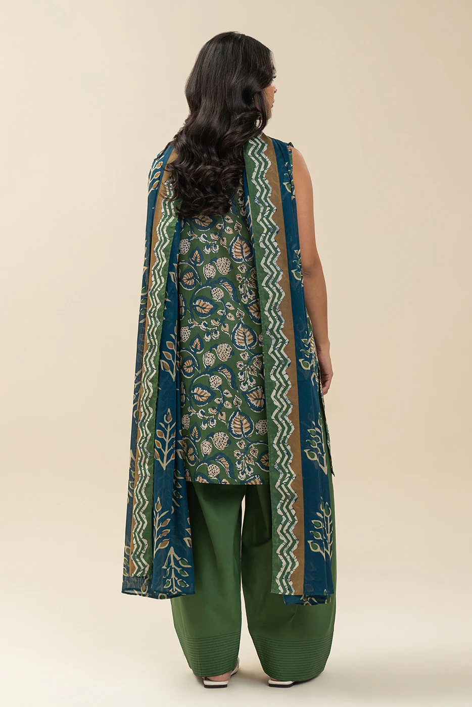 3 PIECE PRINTED LAWN SUIT-AQUA SERENITY (UNSTITCHED) - Image 4