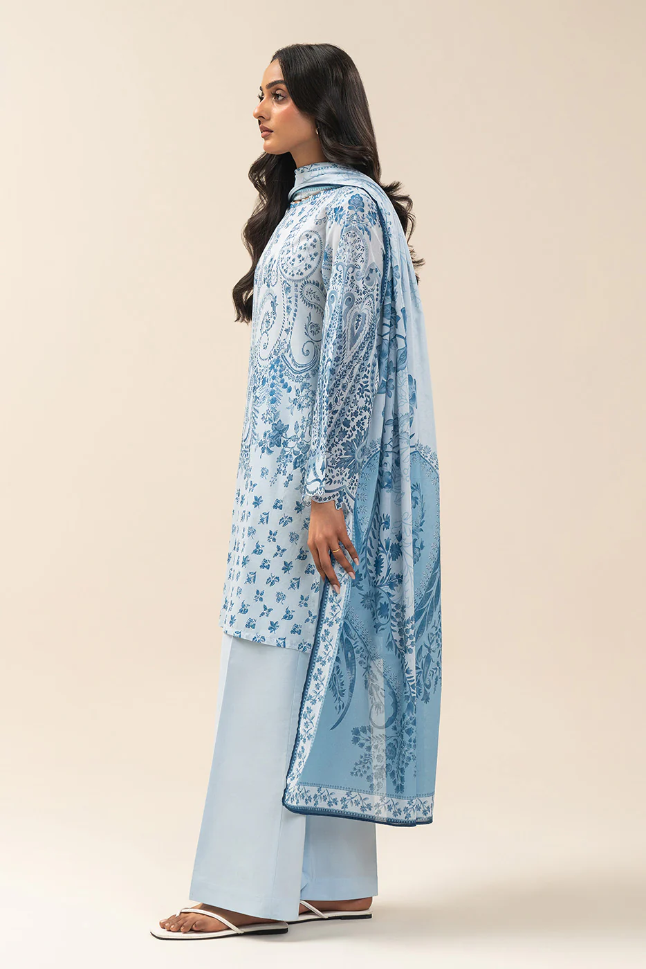 3 PIECE PRINTED LAWN SUIT-AZUL AURA (UNSTITCHED) - Image 4