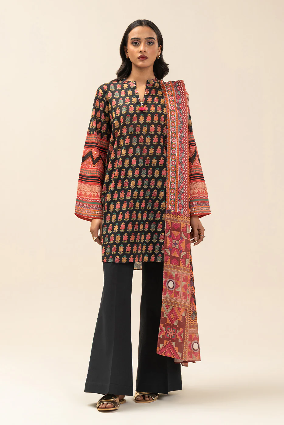 3 PIECE PRINTED LAWN SUIT-BLACK MAZE (UNSTITCHED) - Image 2