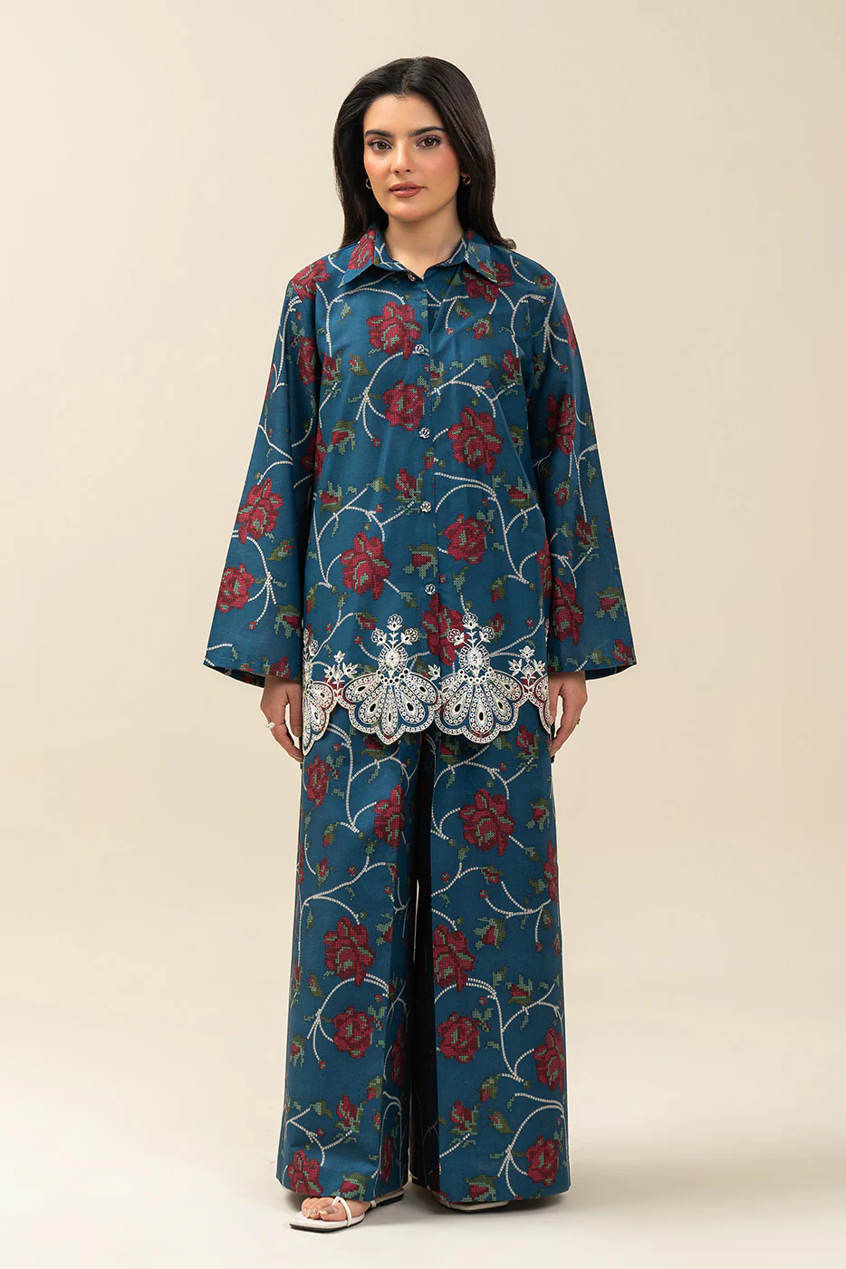 2 PIECE EMBROIDERED LAWN SUIT-BLUE MAZE (UNSTITCHED) - Image 2