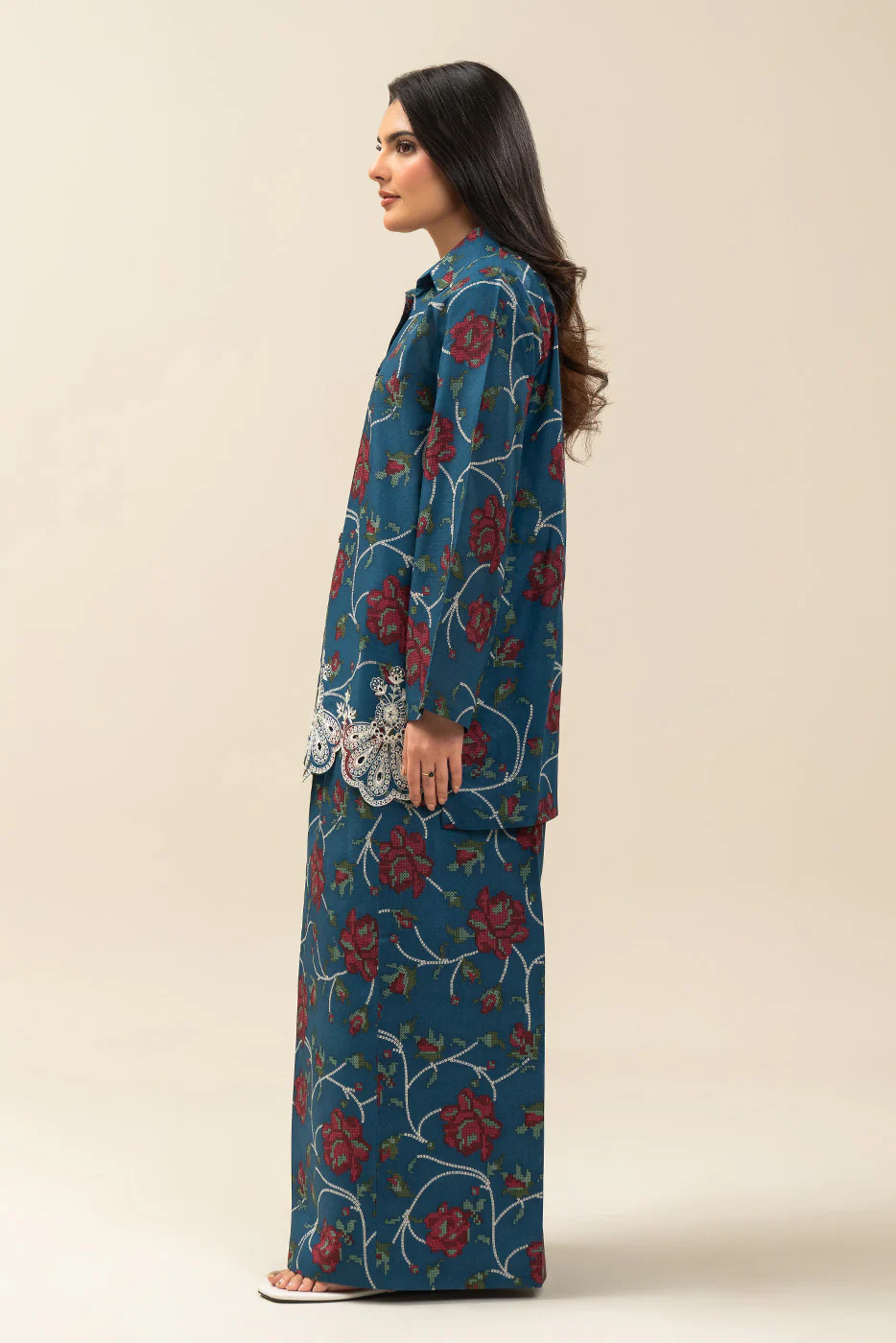 2 PIECE EMBROIDERED LAWN SUIT-BLUE MAZE (UNSTITCHED) - Image 4