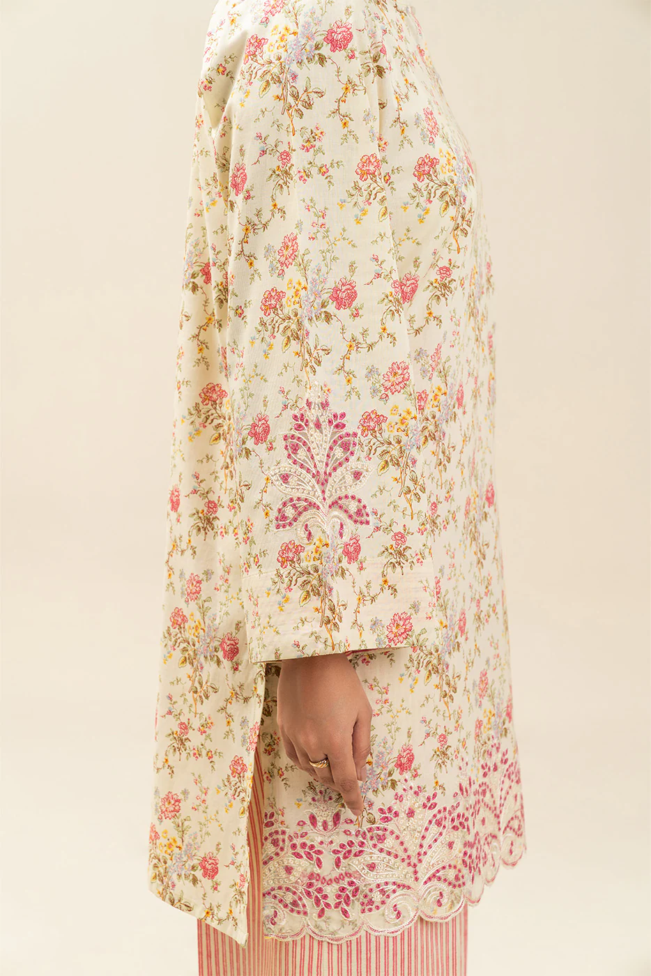 2 PIECE EMBROIDERED LAWN SUIT-FLORAL SORBET (UNSTITCHED) - Image 4