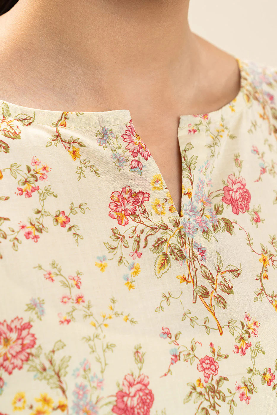 2 PIECE EMBROIDERED LAWN SUIT-FLORAL SORBET (UNSTITCHED) - Image 6