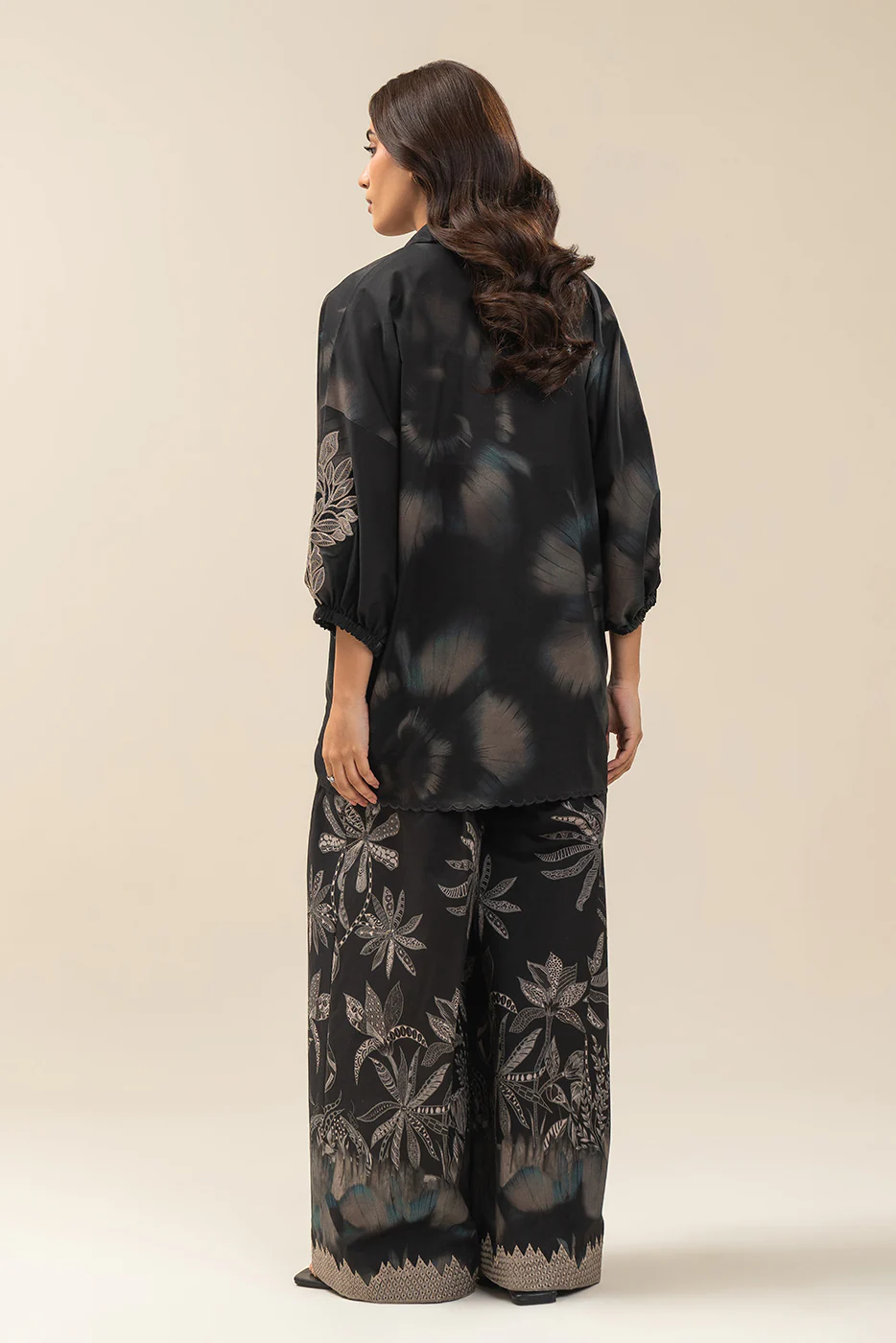 2 PIECE EMBROIDERED LAWN SUIT-FLORAL REVERIE SUIT - Image 5