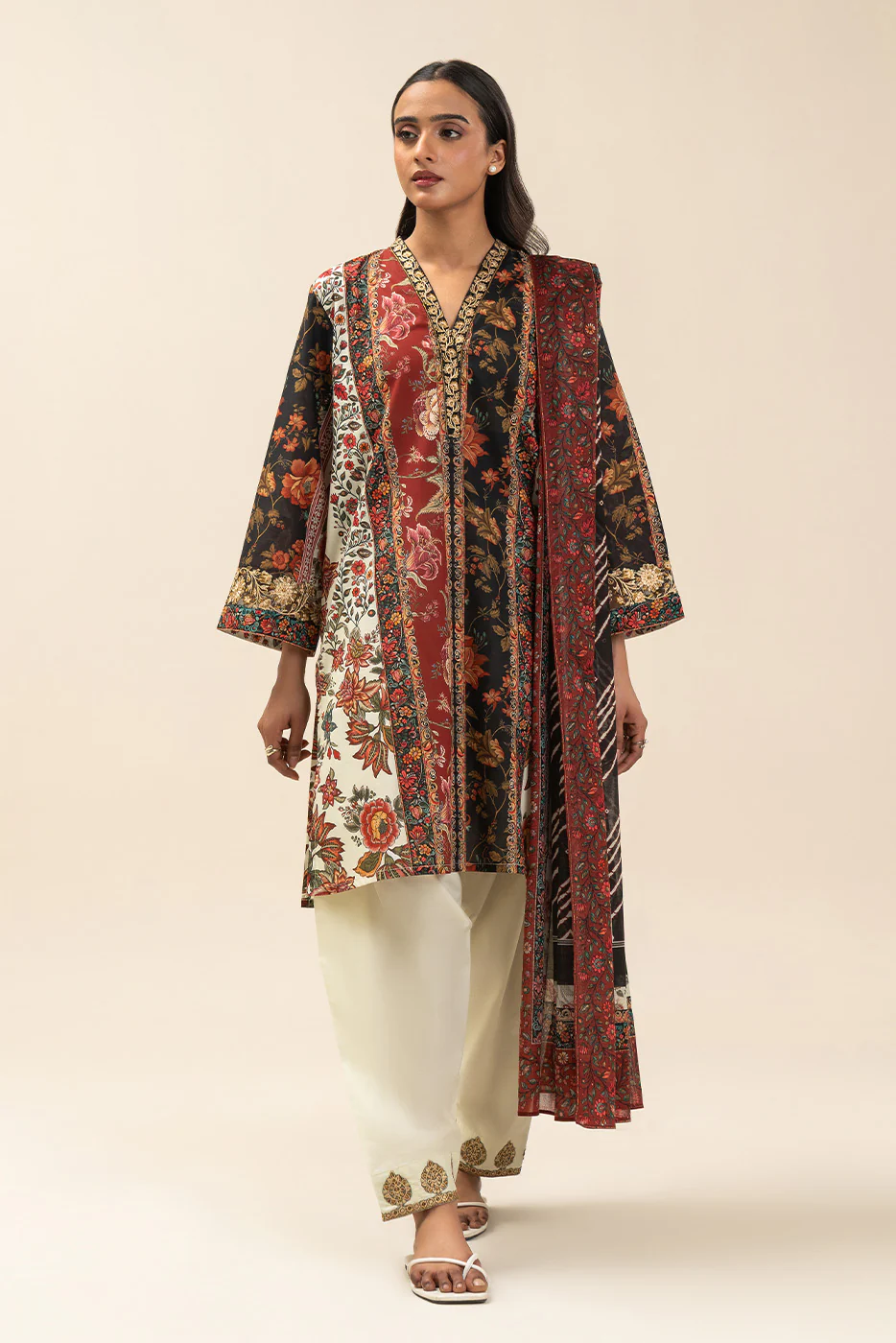 3 PIECE EMBROIDERED LAWN SUIT-NEW HERITAGE (UNSTITCHED) - Image 2