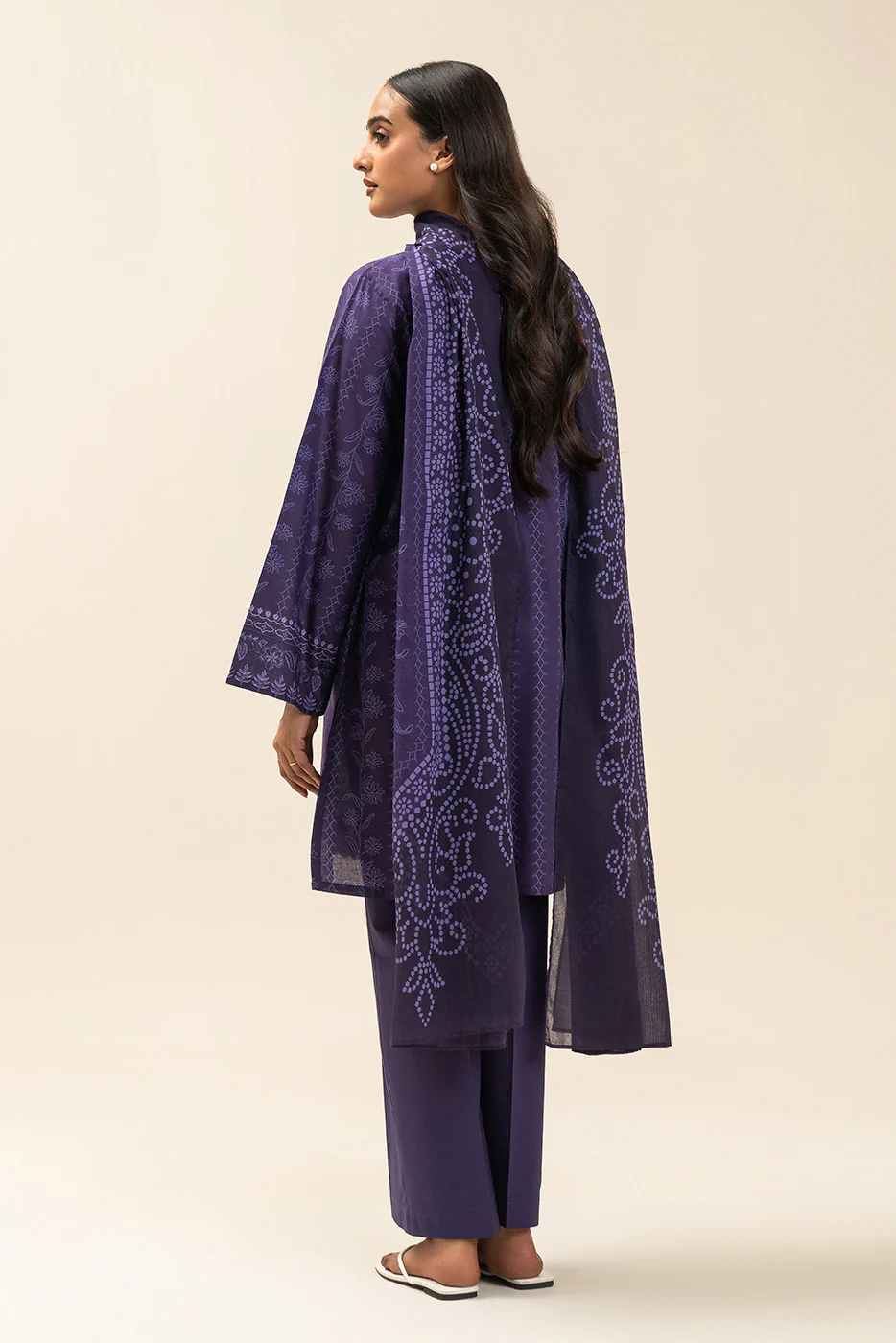 3 PIECE EMBROIDERED LAWN SUIT-MOONLIT SEA (UNSTITCHED) - Image 3