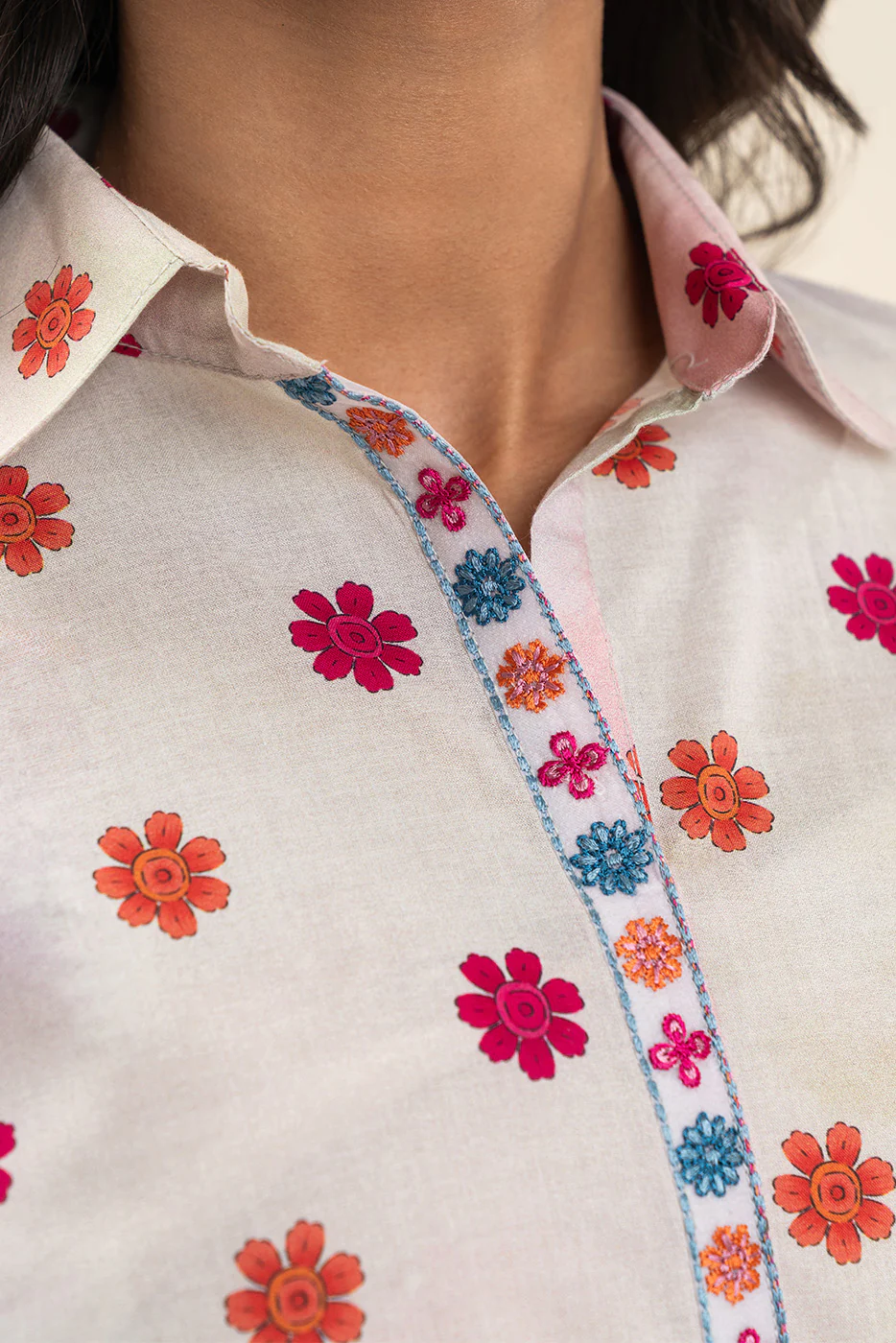 2 PIECE EMBROIDERED LAWN SUIT-PETAL POETRY (UNSTITCHED) - Image 5