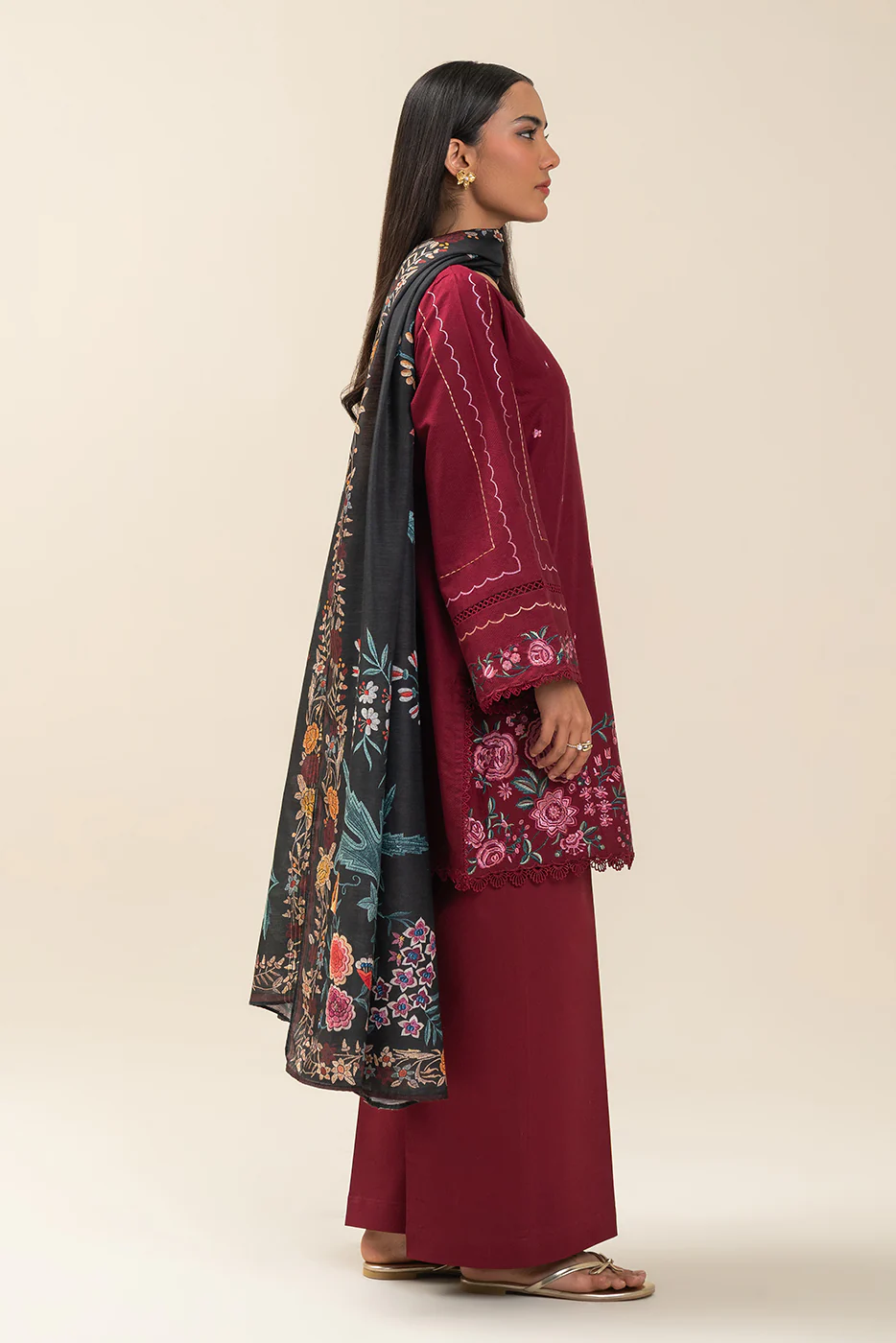 3 PIECE EMBROIDERED  TEXTURED LAWN SUIT-GARNET GRACE (UNSTITCHED) - Image 2