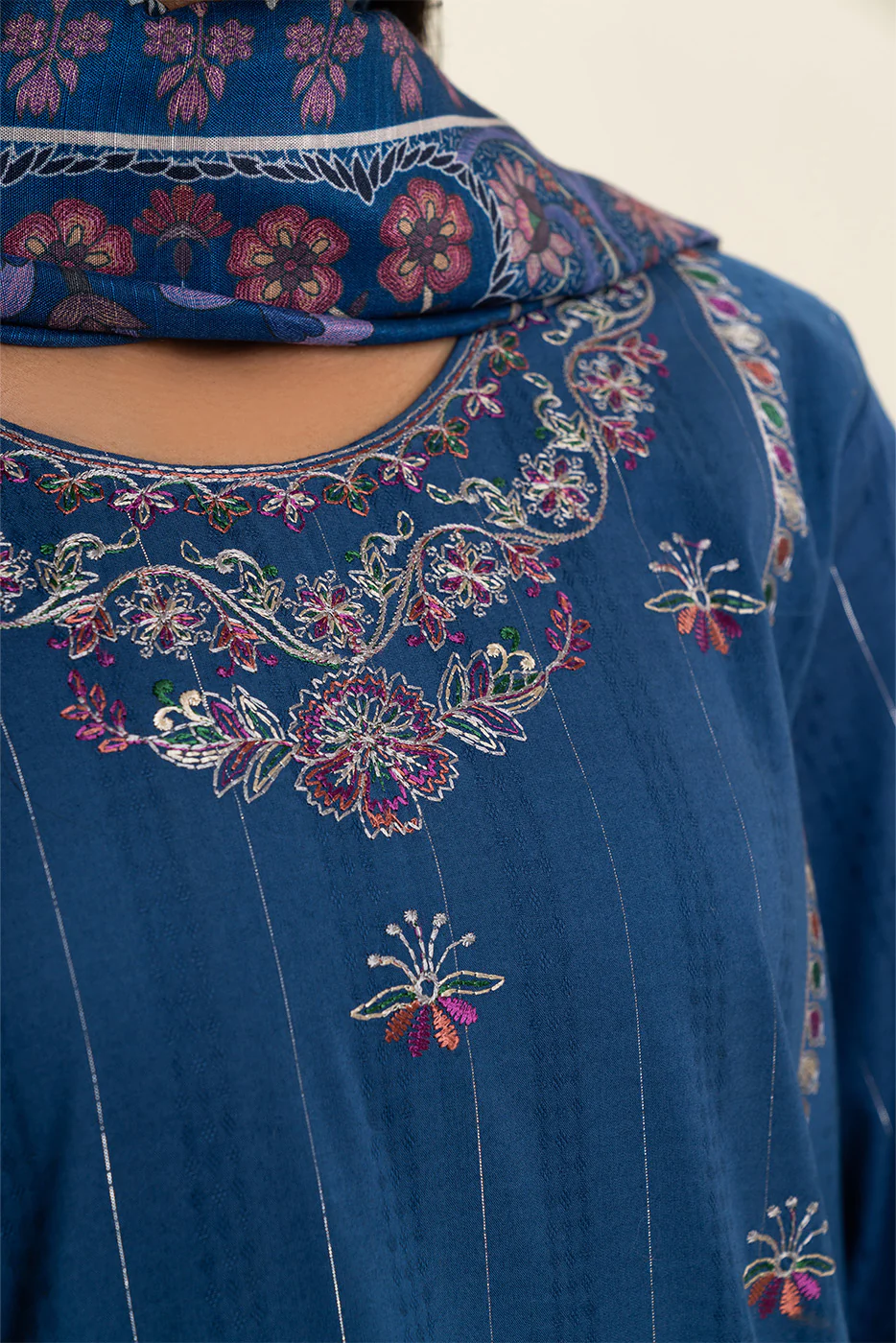 3 PIECE EMBROIDERED  TEXTURED LAWN SUIT-FLORAL TOPAZ (UNSTITCHED) - Image 5