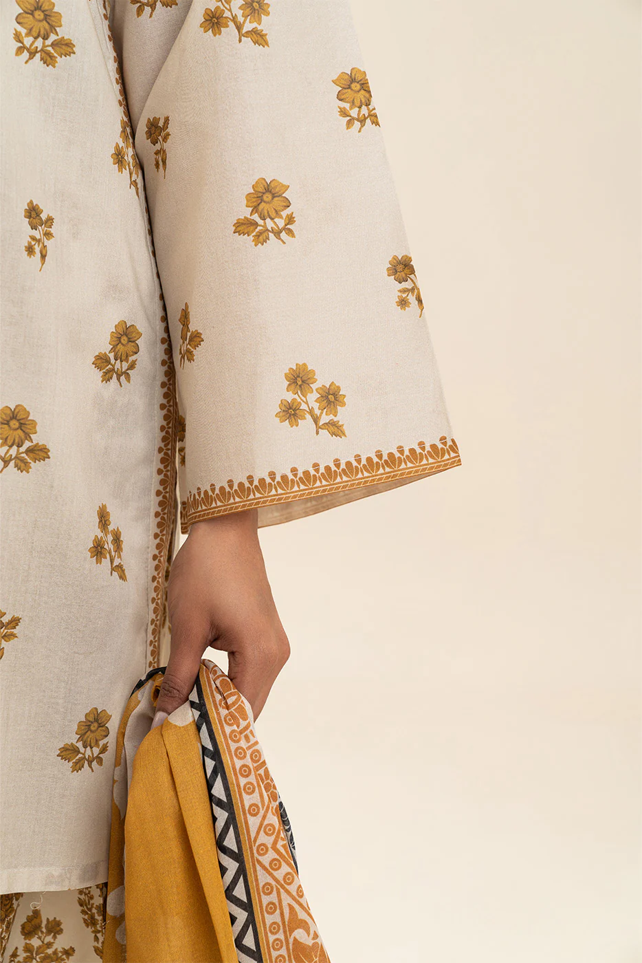 3 PIECE PRINTED LAWN SUIT-SUNNY BLAZE (UNSTITCHED) - Image 6