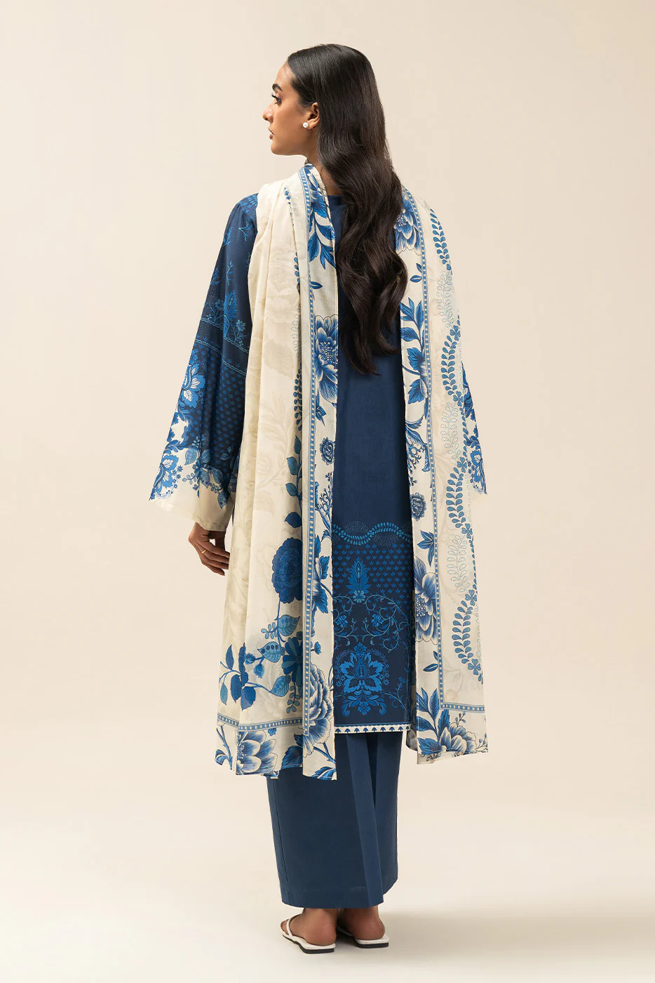 3 PIECE PRINTED LAWN SUIT-AZURE TRIBE (UNSTITCHED) - Image 3