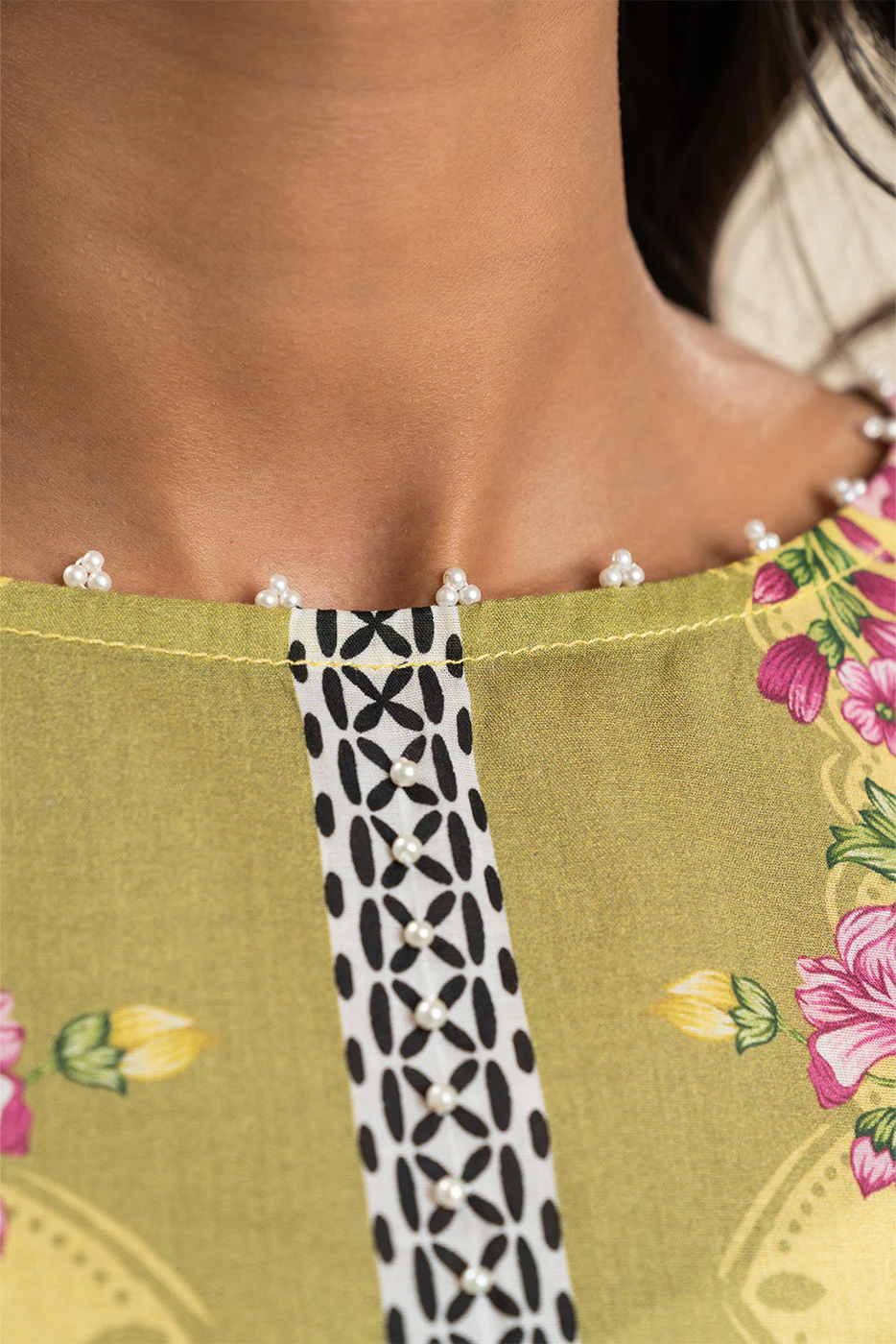 3 PIECE PRINTED LAWN SUIT-FROSTED LIME (UNSTITCHED) - Image 5
