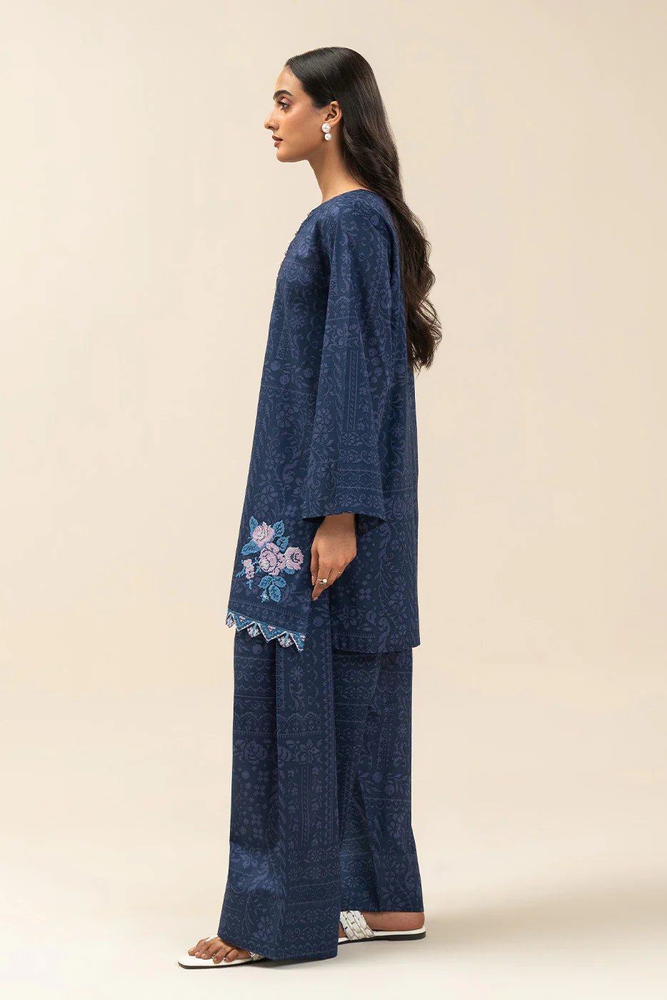 2 PIECE EMBROIDERED LAWN SUIT-VERDANT BLUE (UNSTITCHED) - Image 4