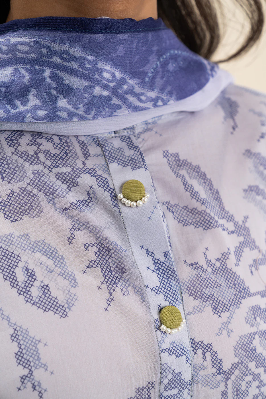 3 PIECE EMBROIDERED LAWN SUIT-LAVENDER SECRET (UNSTITCHED) - Image 5