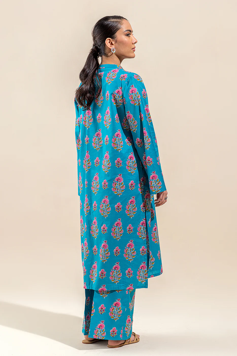 2 PIECE PRINTED LAWN SUIT-CERULEAN AURA (UNSTITCHED) - Image 5