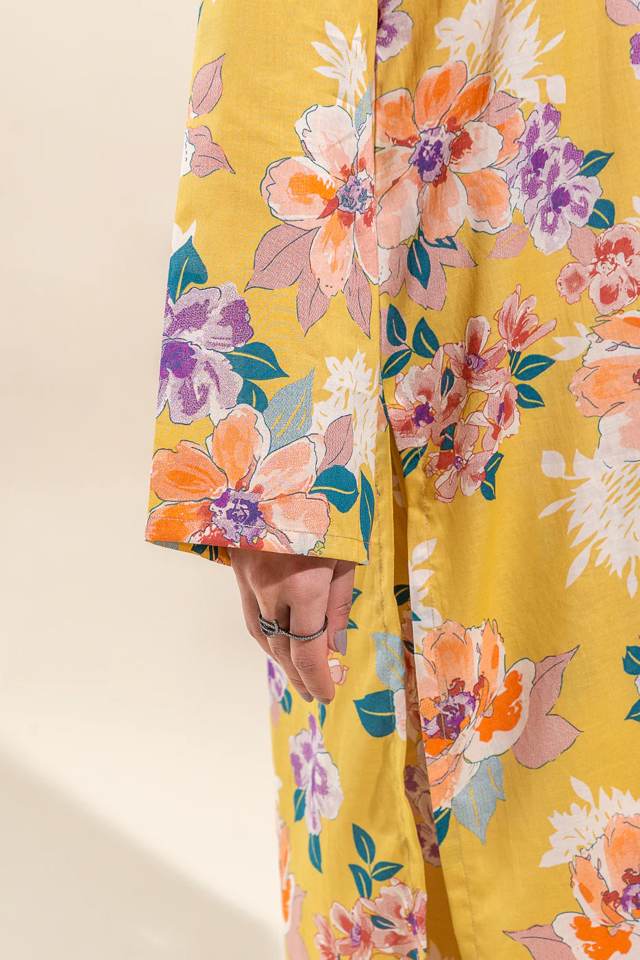 2 PIECE PRINTED LAWN SUIT-FLORAL GOLD (UNSTITCHED) - Image 3