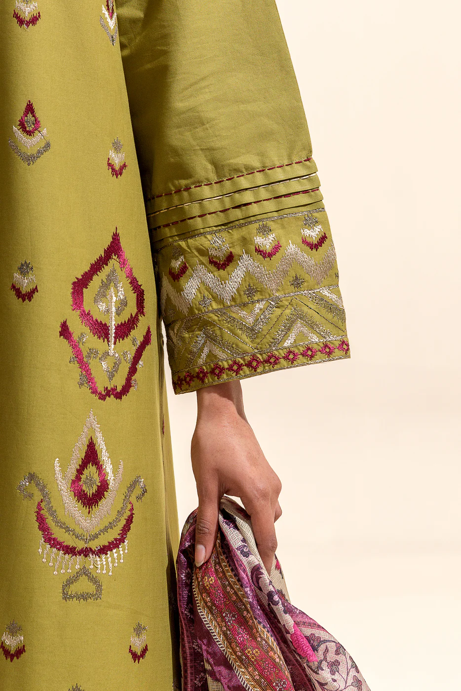 2 PIECE EMBROIDERED LAWN SUIT-TRIBAL CHARM (UNSTITCHED) - Image 3