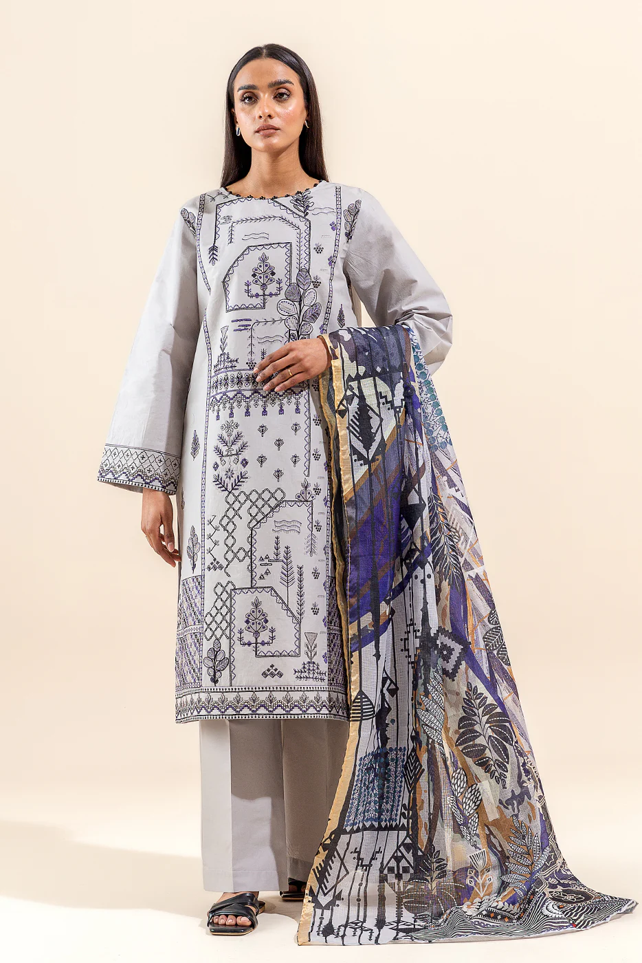 2 PIECE EMBROIDERED LAWN SUIT-ROYAL LEGACY (UNSTITCHED) - Image 6