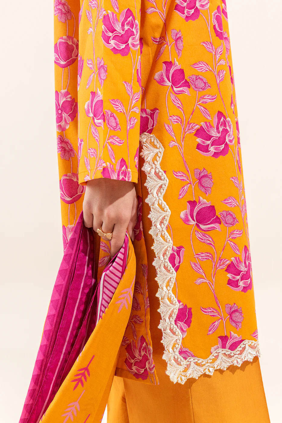 2 PIECE EMBROIDERED LAWN SUIT-AUTUMN GLORY (UNSTITCHED) - Image 3