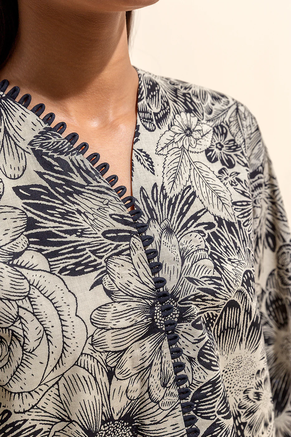 2 PIECE PRINTED LAWN SUIT-YIN YANG (UNSTITCHED) - Image 4
