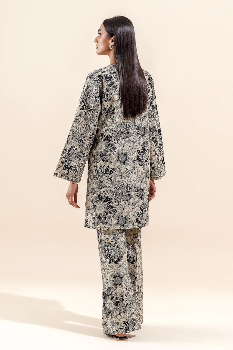 2 PIECE PRINTED LAWN SUIT-YIN YANG (UNSTITCHED) - Image 5