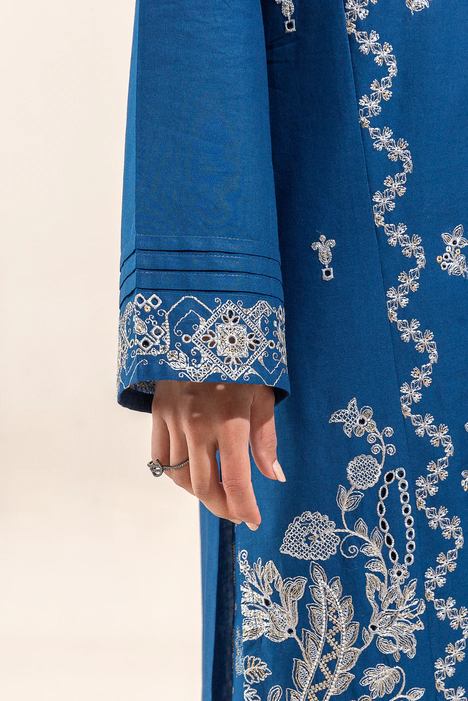 2 PIECE EMBROIDERED LAWN SUIT-MOONLIT OCEAN (UNSTITCHED) - Image 3