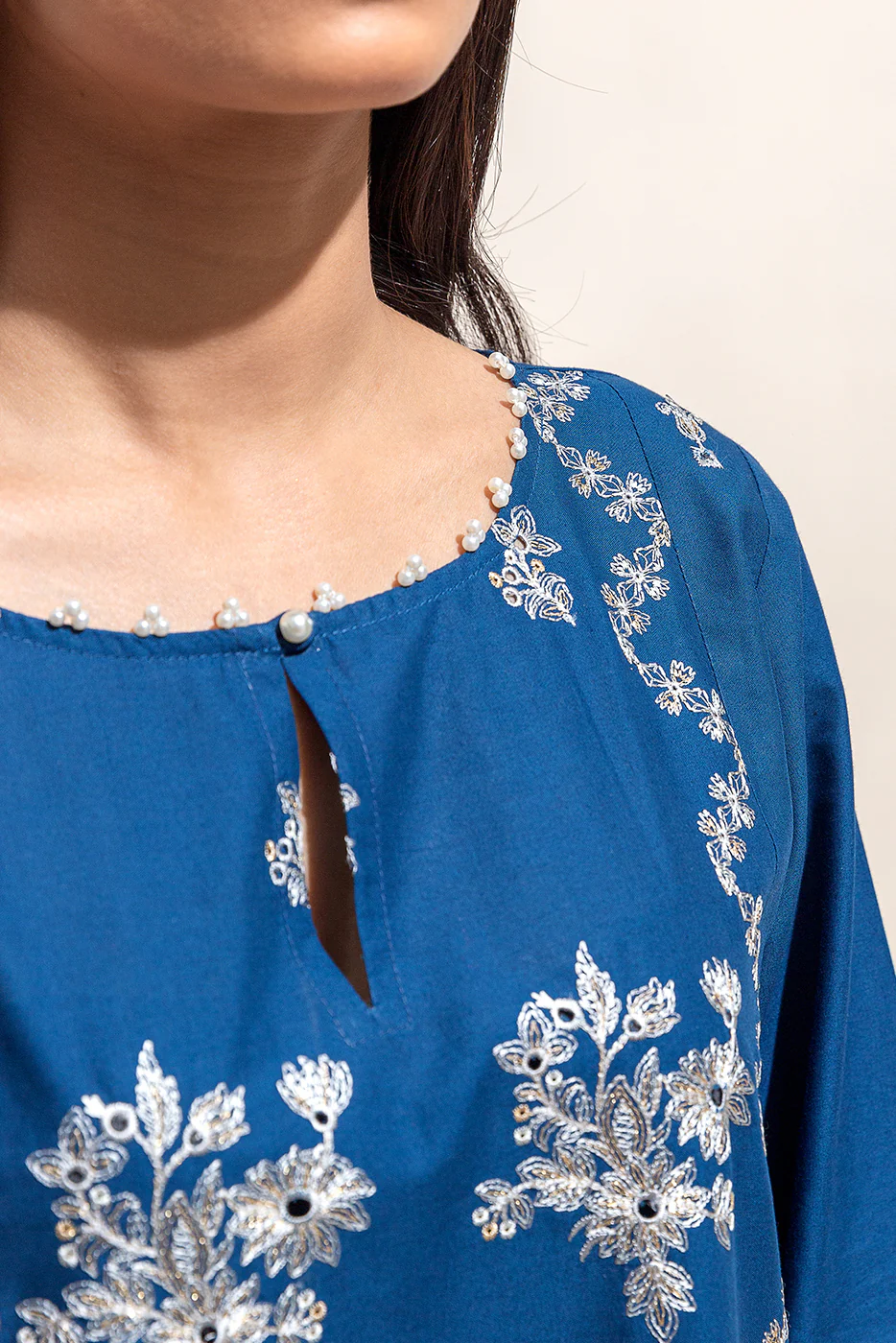2 PIECE EMBROIDERED LAWN SUIT-MOONLIT OCEAN (UNSTITCHED) - Image 4