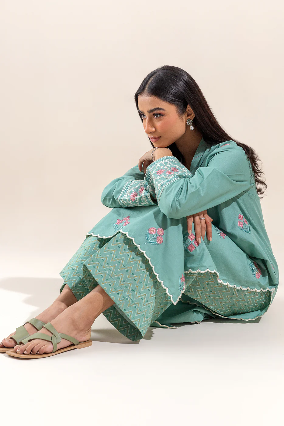 2 PIECE EMBROIDERED LAWN SUIT-DREAM ORNATE (UNSTITCHED) - Image 3