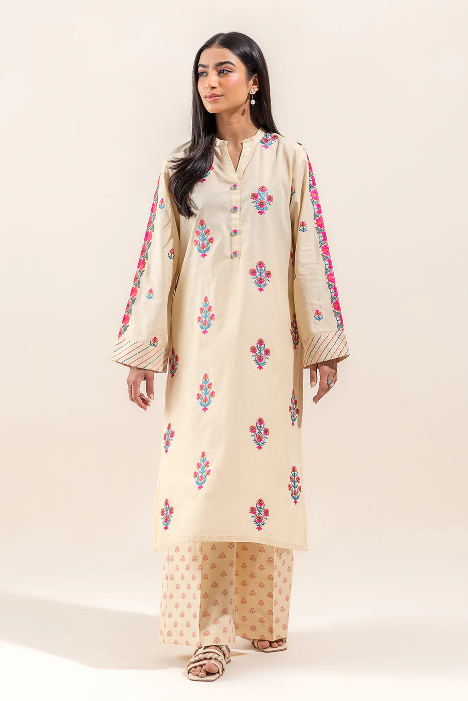 2 PIECE EMBROIDERED LAWN SUIT-FRENCH VANILLA (UNSTITCHED) - Image 3