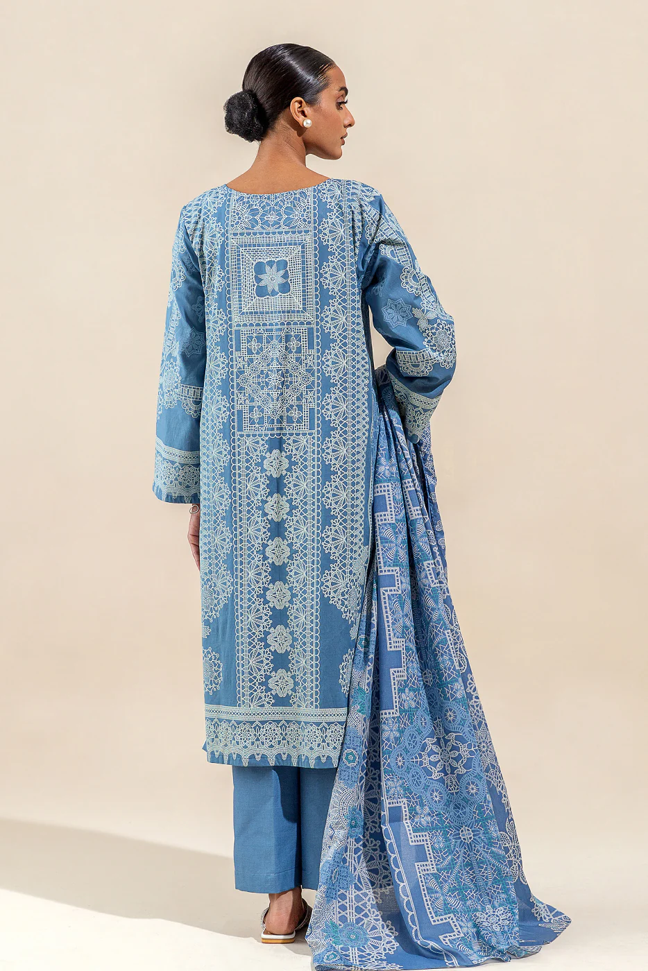 3 PIECE EMBROIDERED LAWN SUIT-BERYL GREY (UNSTITCHED) - Image 5